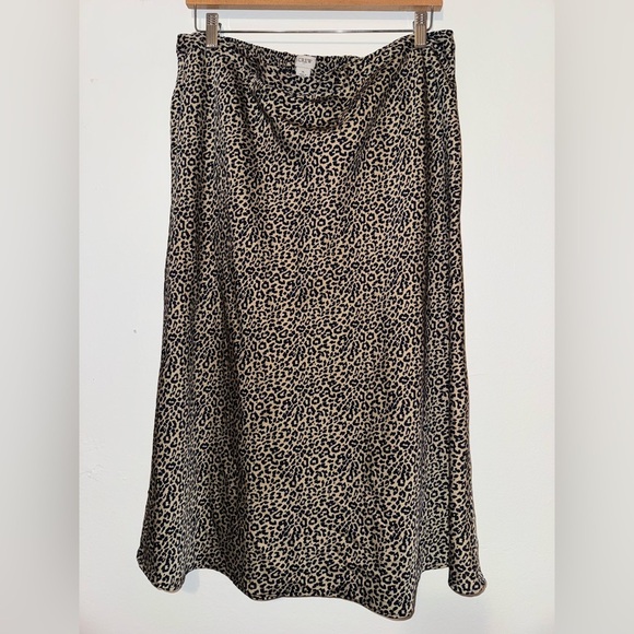 Black and Tan Midi A-Line Skirt Animal Print - Picture 1 of 3